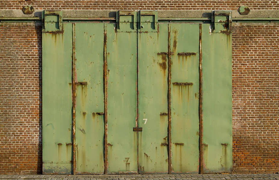 DoorsMetalBig0179 Free Background Texture door metal huge old rust